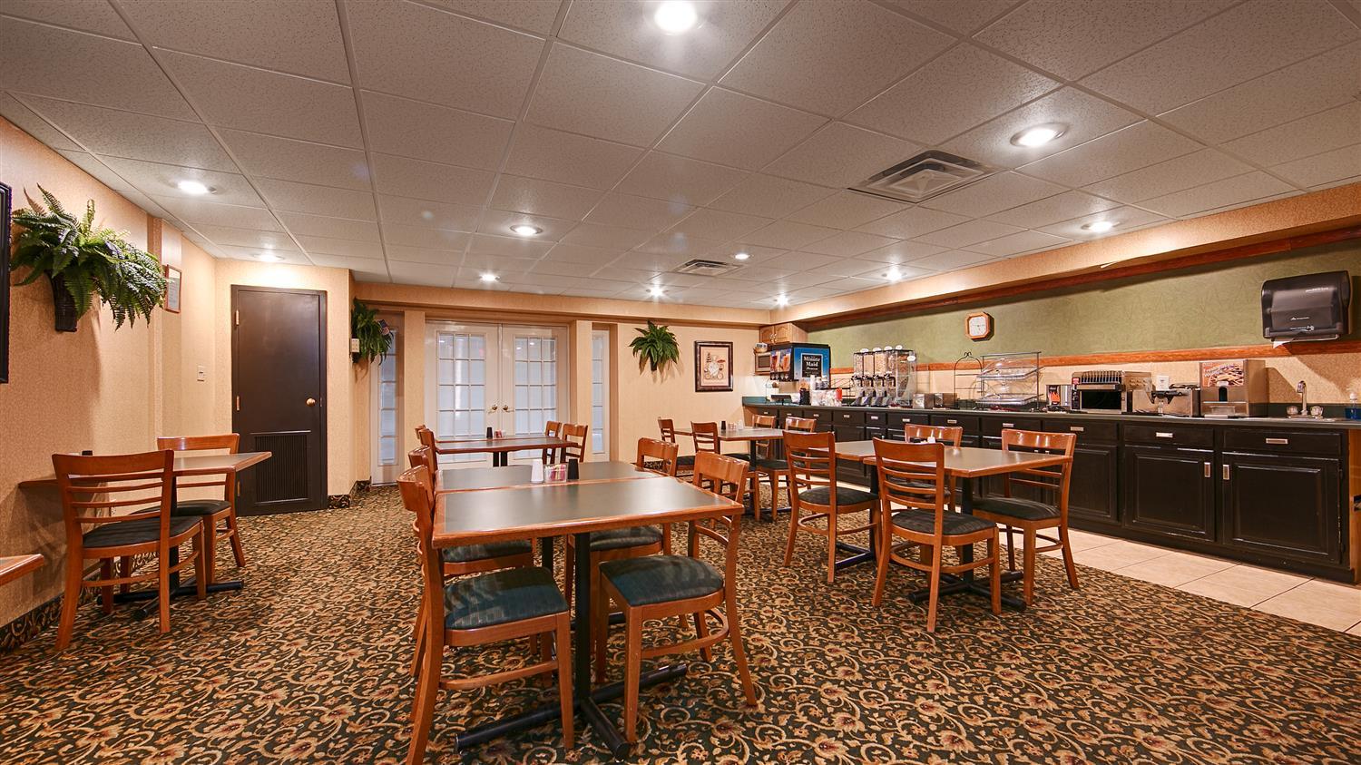 Rodeway Inn Barboursville Екстериор снимка
