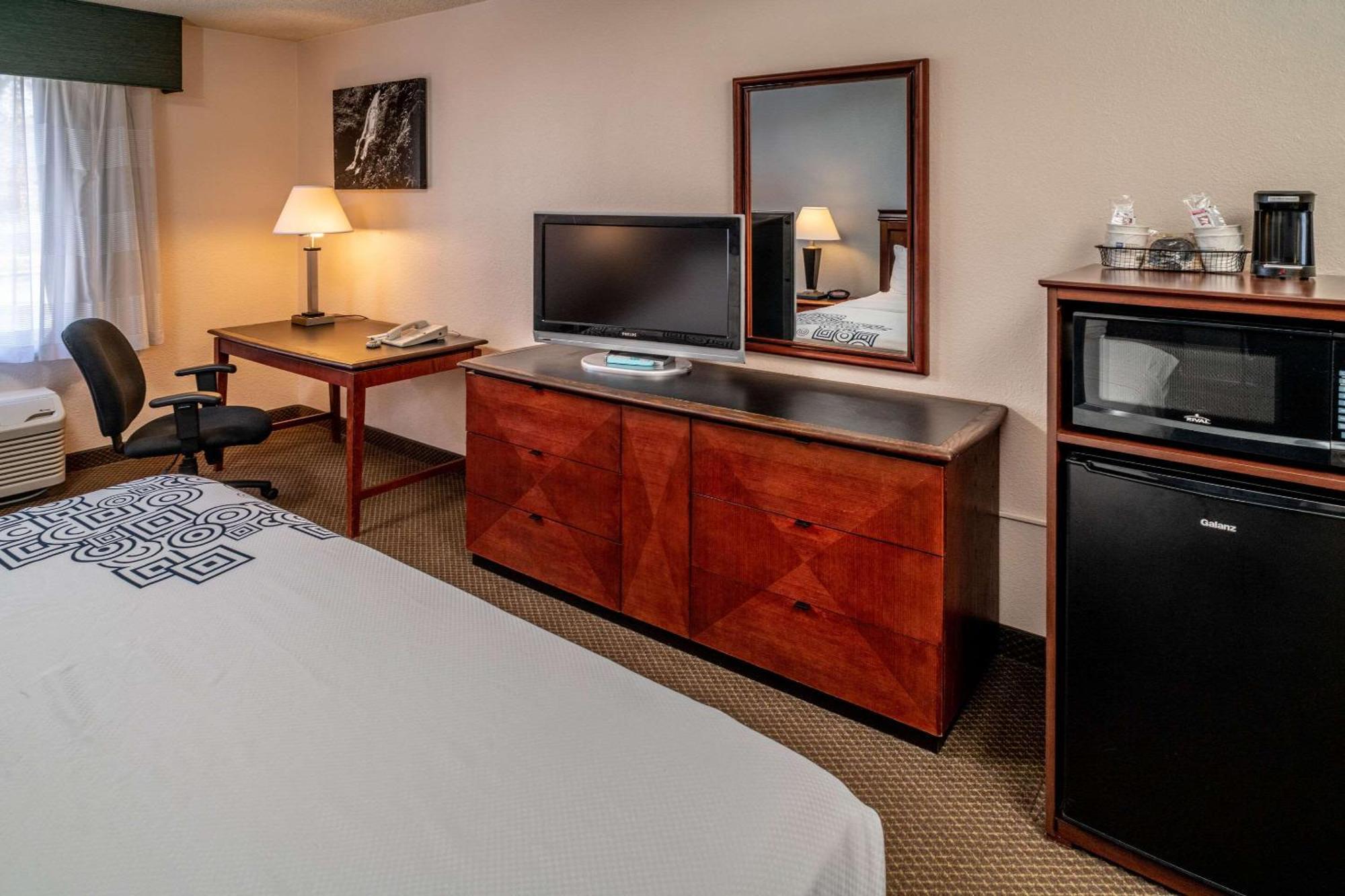 Rodeway Inn Barboursville Екстериор снимка