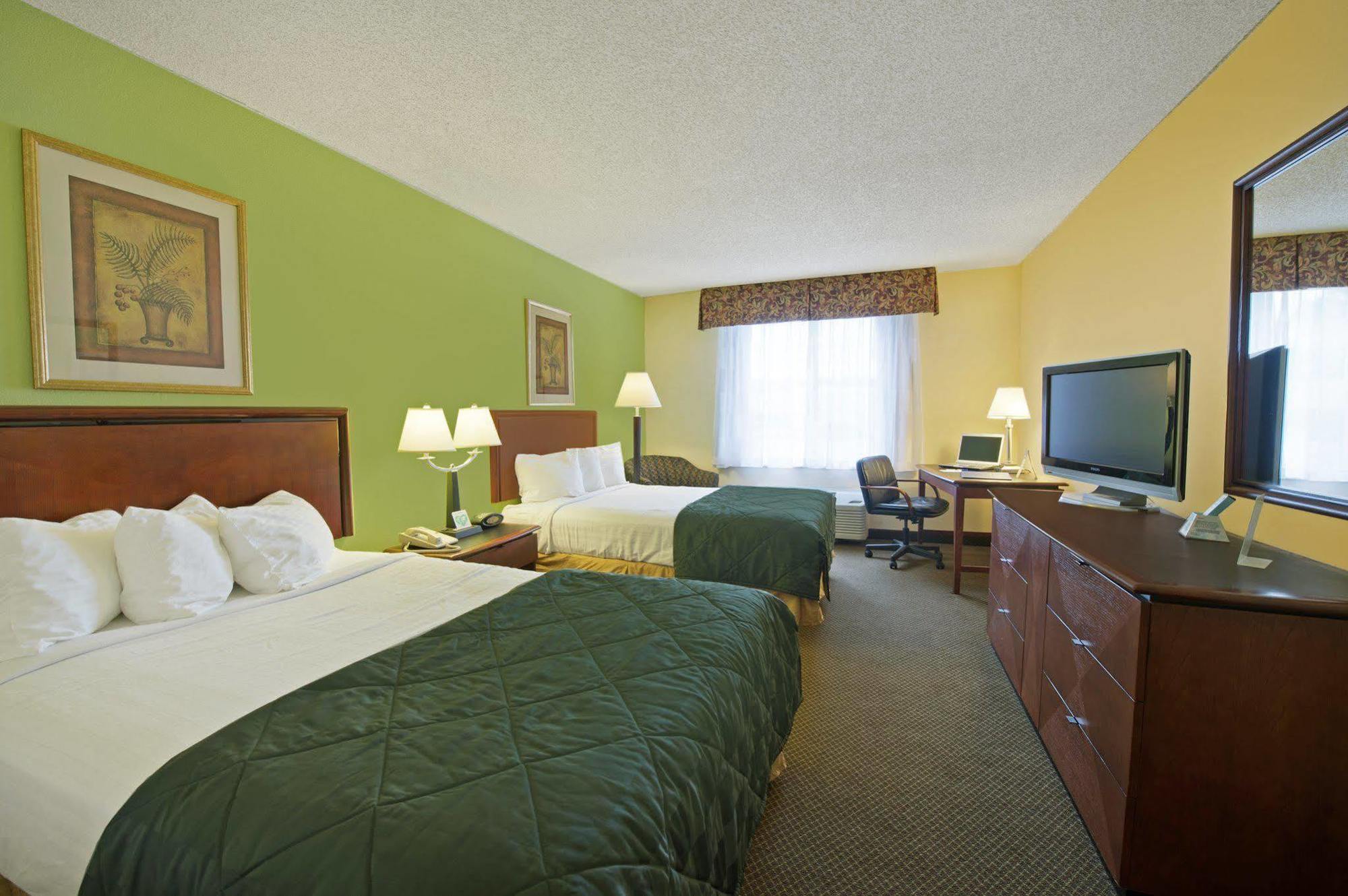 Rodeway Inn Barboursville Екстериор снимка
