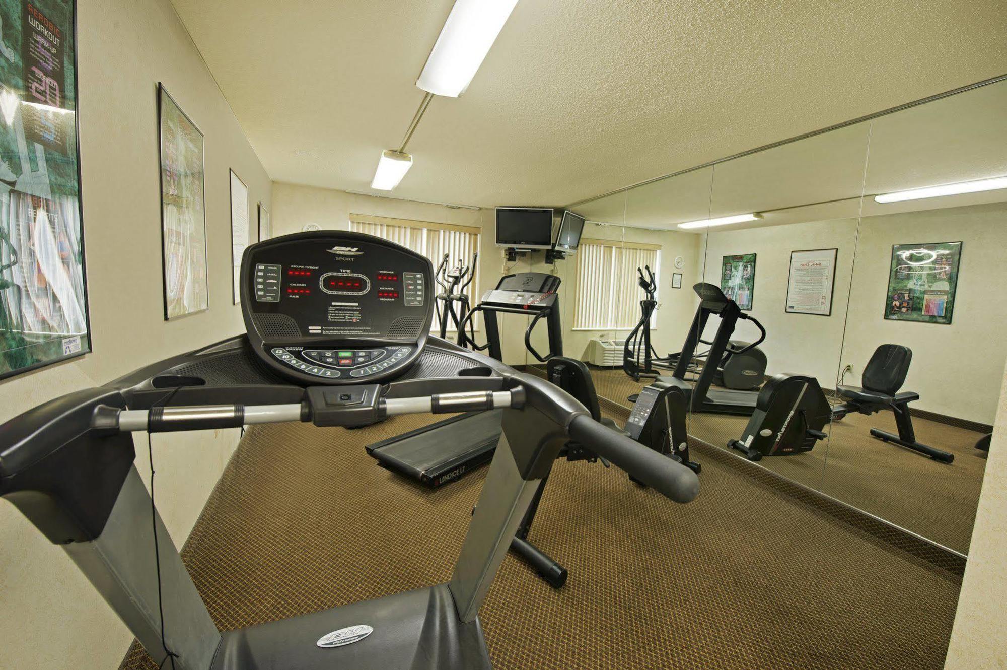 Rodeway Inn Barboursville Екстериор снимка