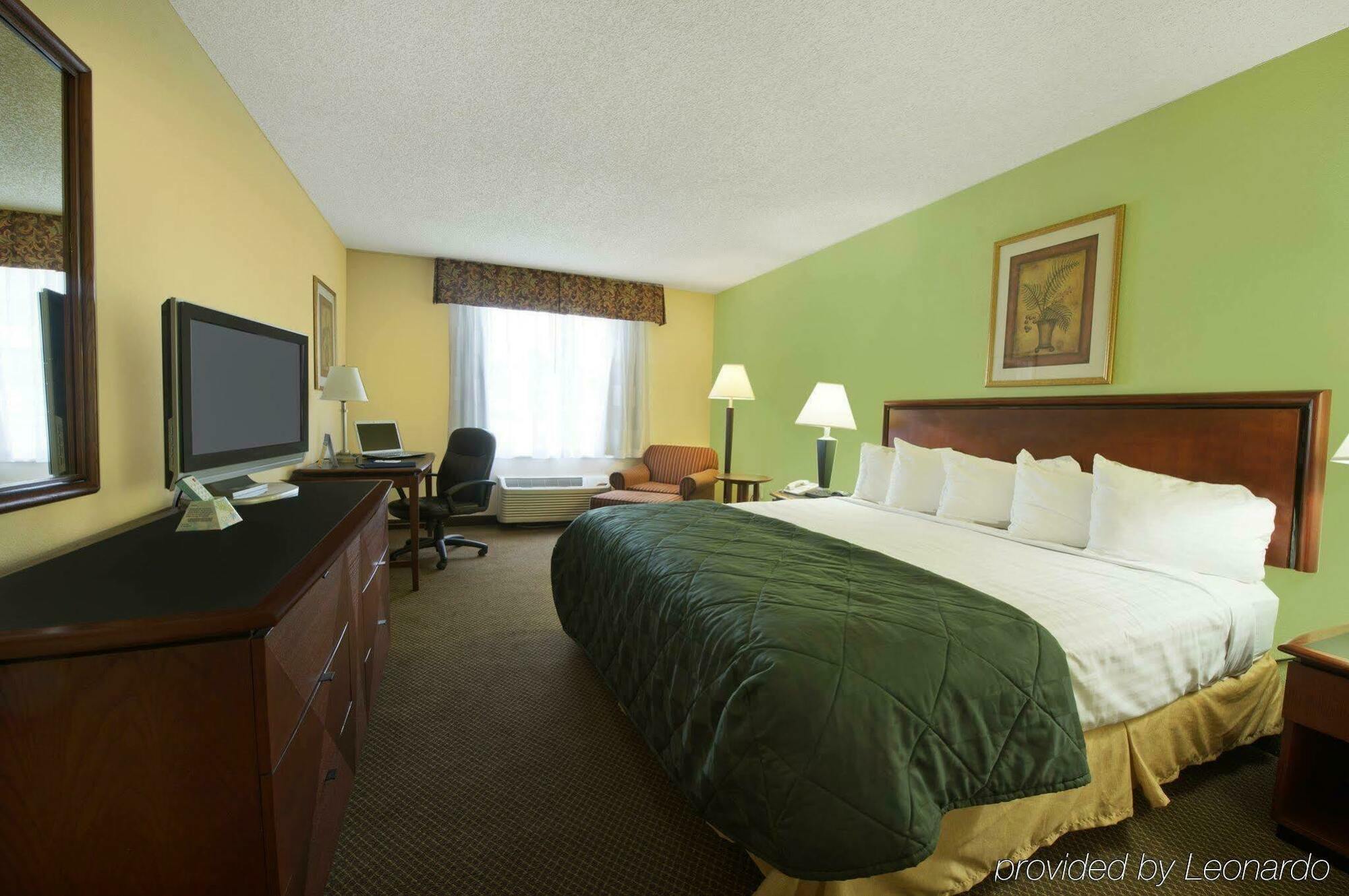 Rodeway Inn Barboursville Екстериор снимка